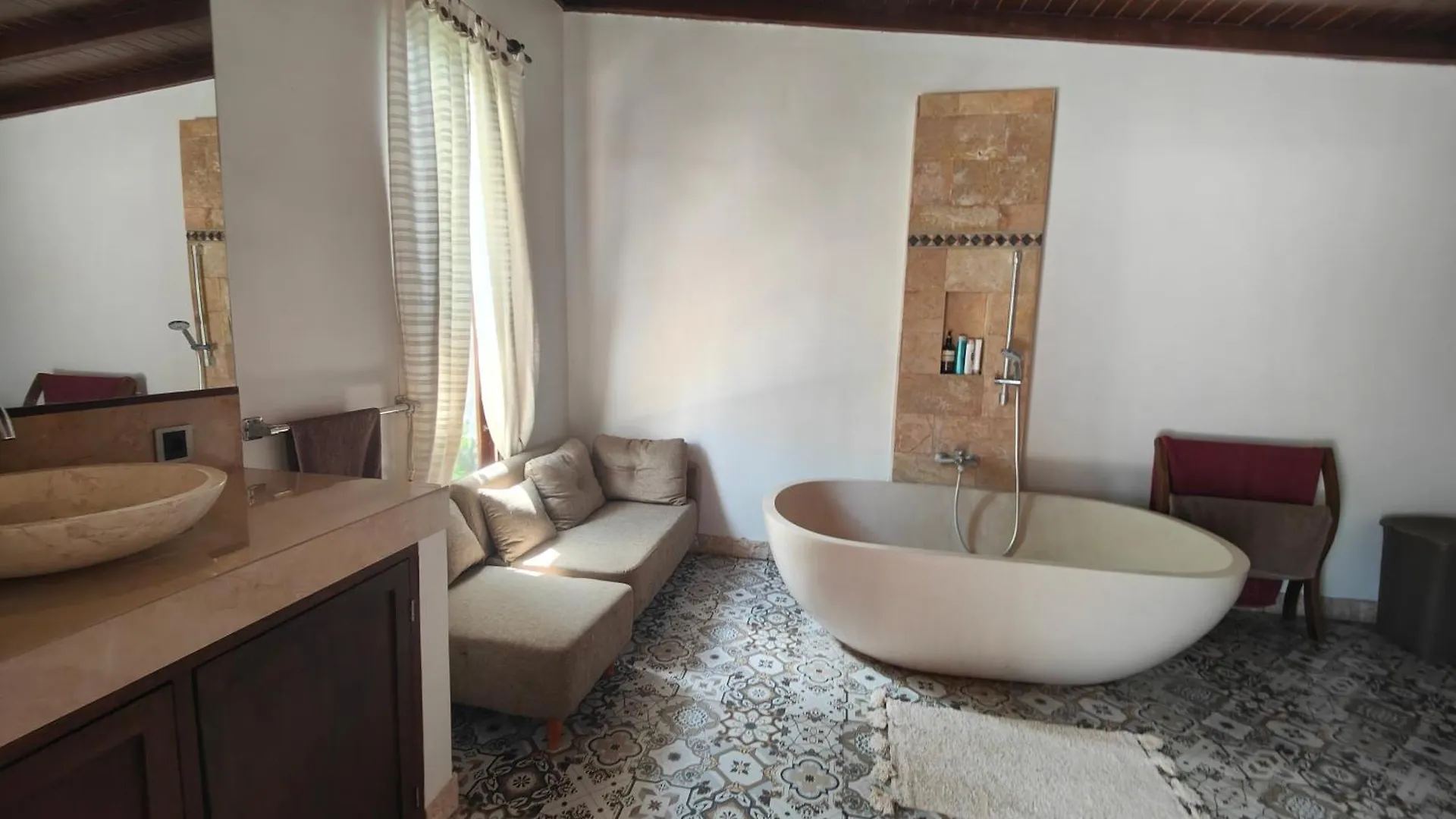 Villa Veyla Seminyak 10 Mins Walk To Beach Indonesia