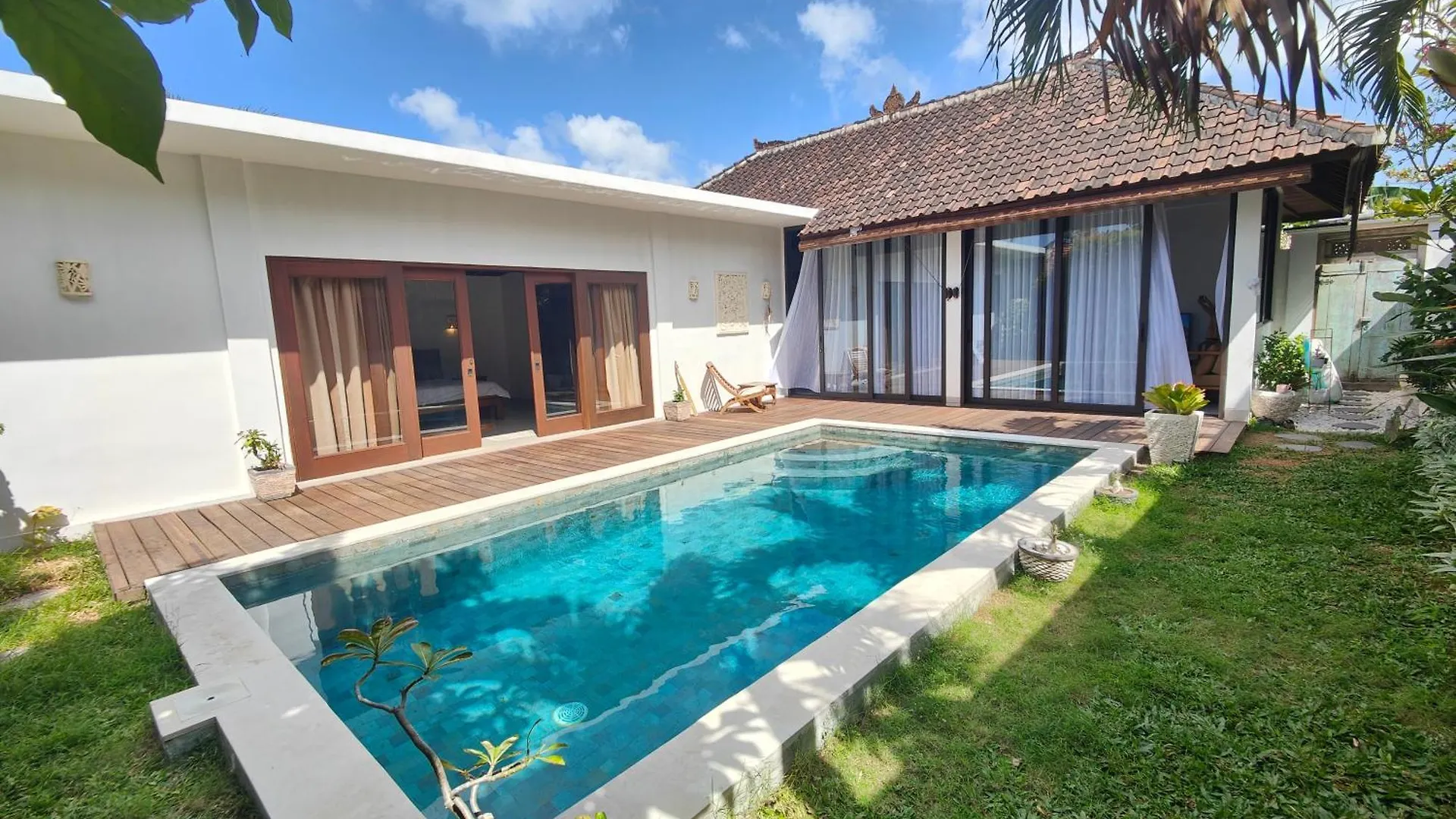 Villa Veyla Seminyak 10 Mins Walk To Beach