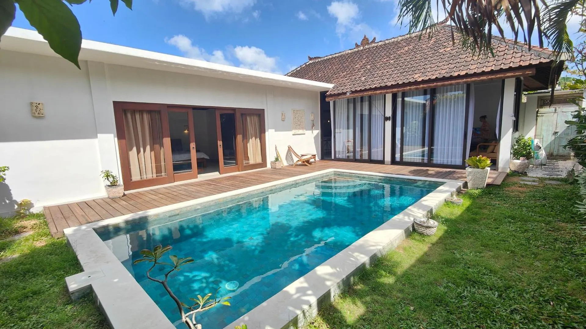Villa Veyla Seminyak 10 Mins Walk To Beach